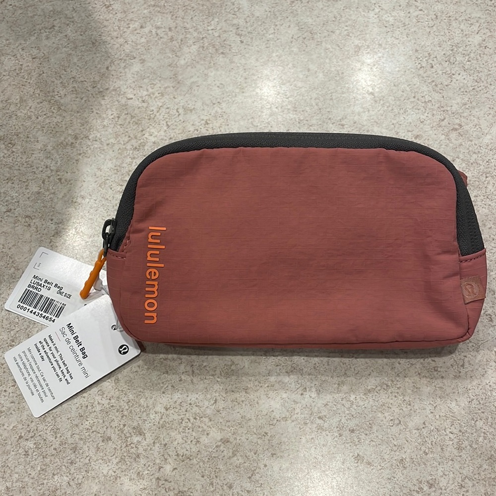Lululemon Mini Everywhere Belt Bag - Brier Rose